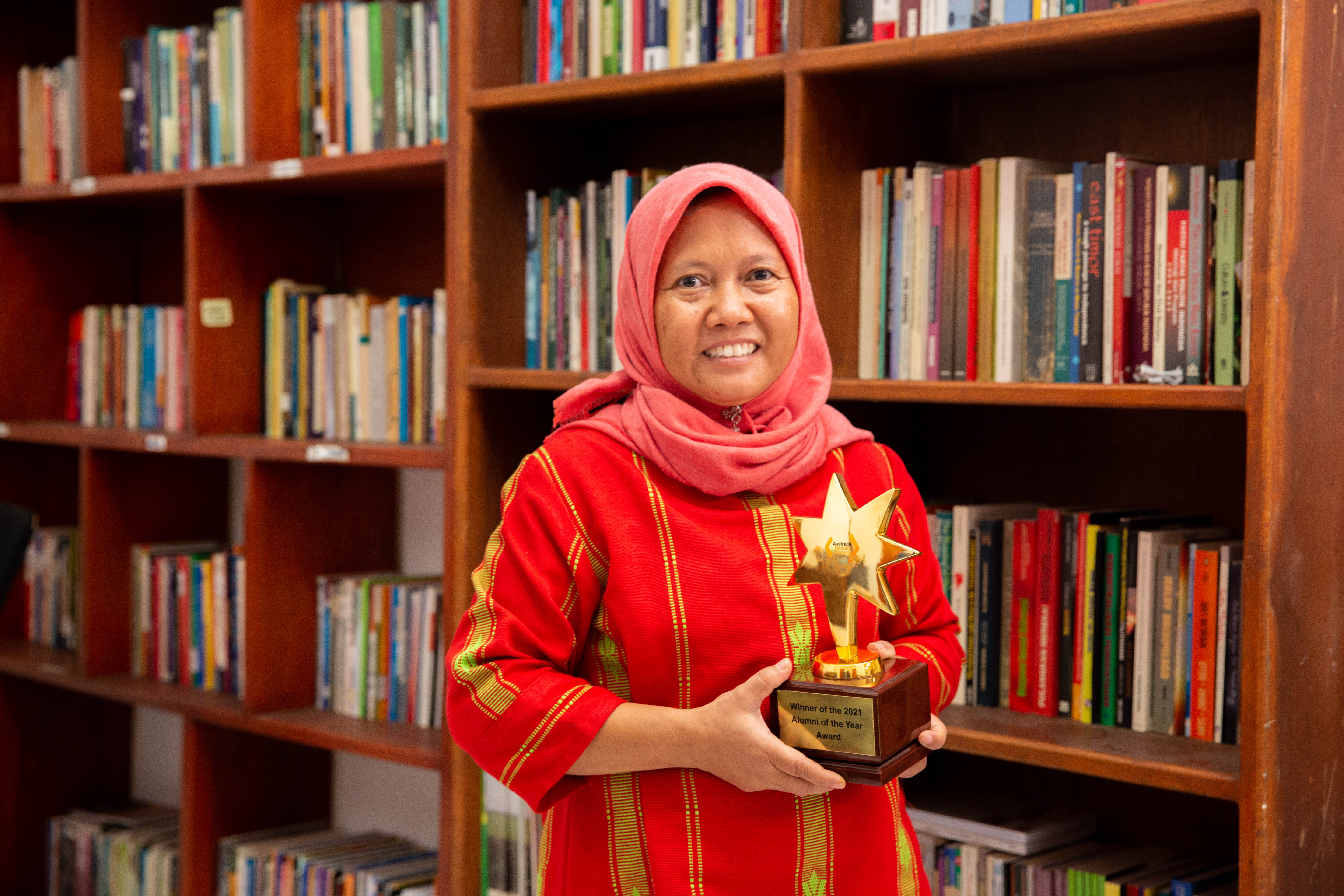 Winner of the 2021 Promoting Women’s Empowerment and Social Inclusion Award, Siti Badriyah is determined to provide better protection for migrant workers.