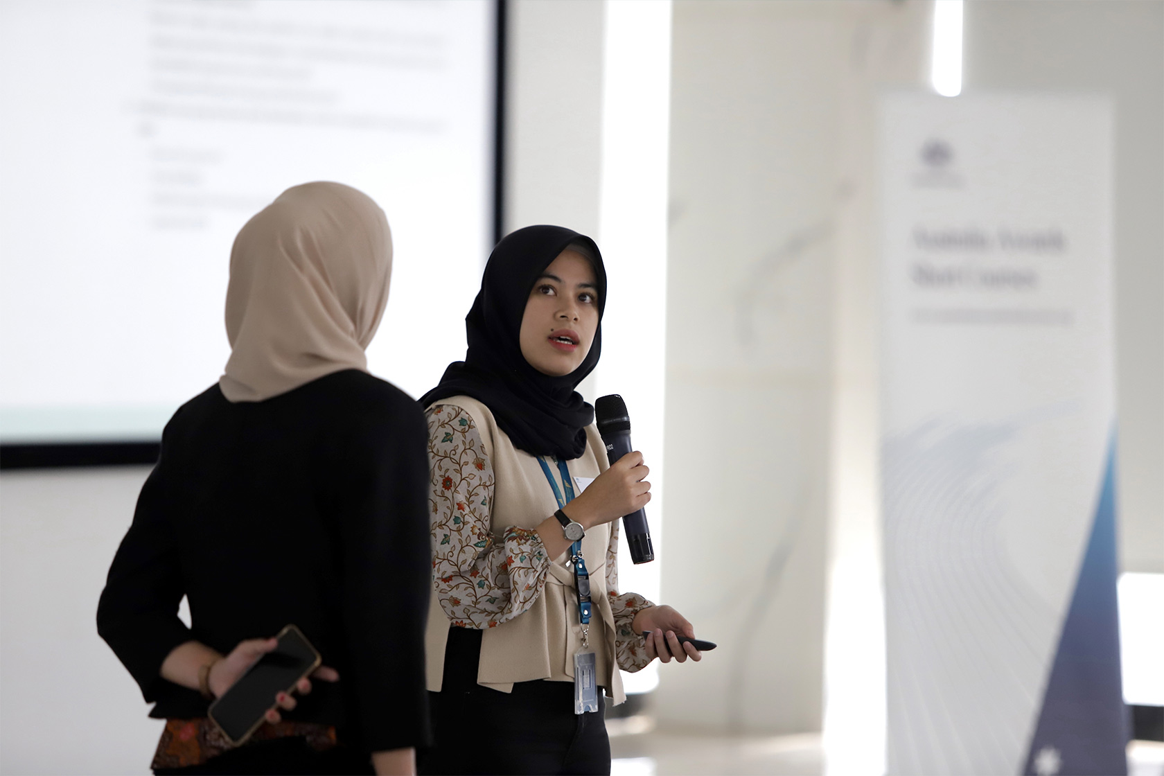 Participants shared their projects and presented creative plans for managing the university's internationalisation, financial management and IT.