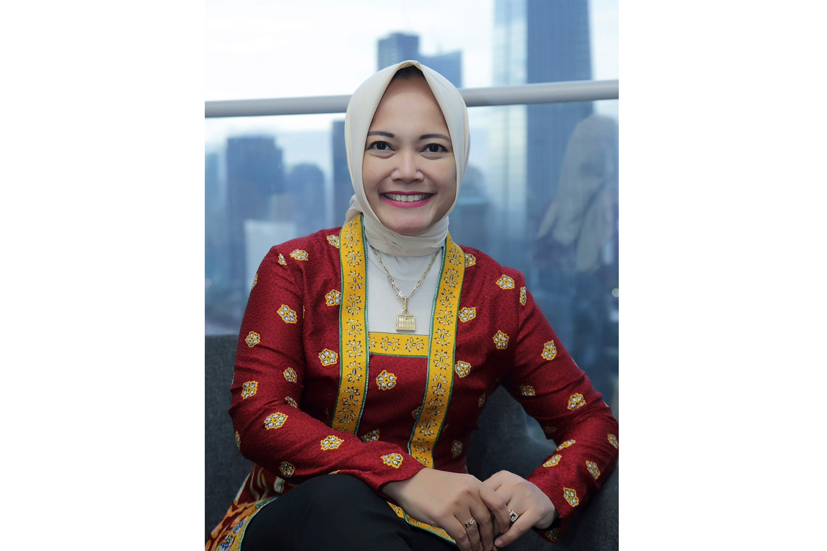 A picture of Sri Safitri, an Australia Awards short course alumna